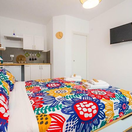 B&B Lo&G Lascari Bagian luar foto