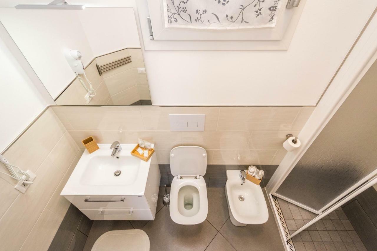 B&B Lo&G Lascari Bagian luar foto
