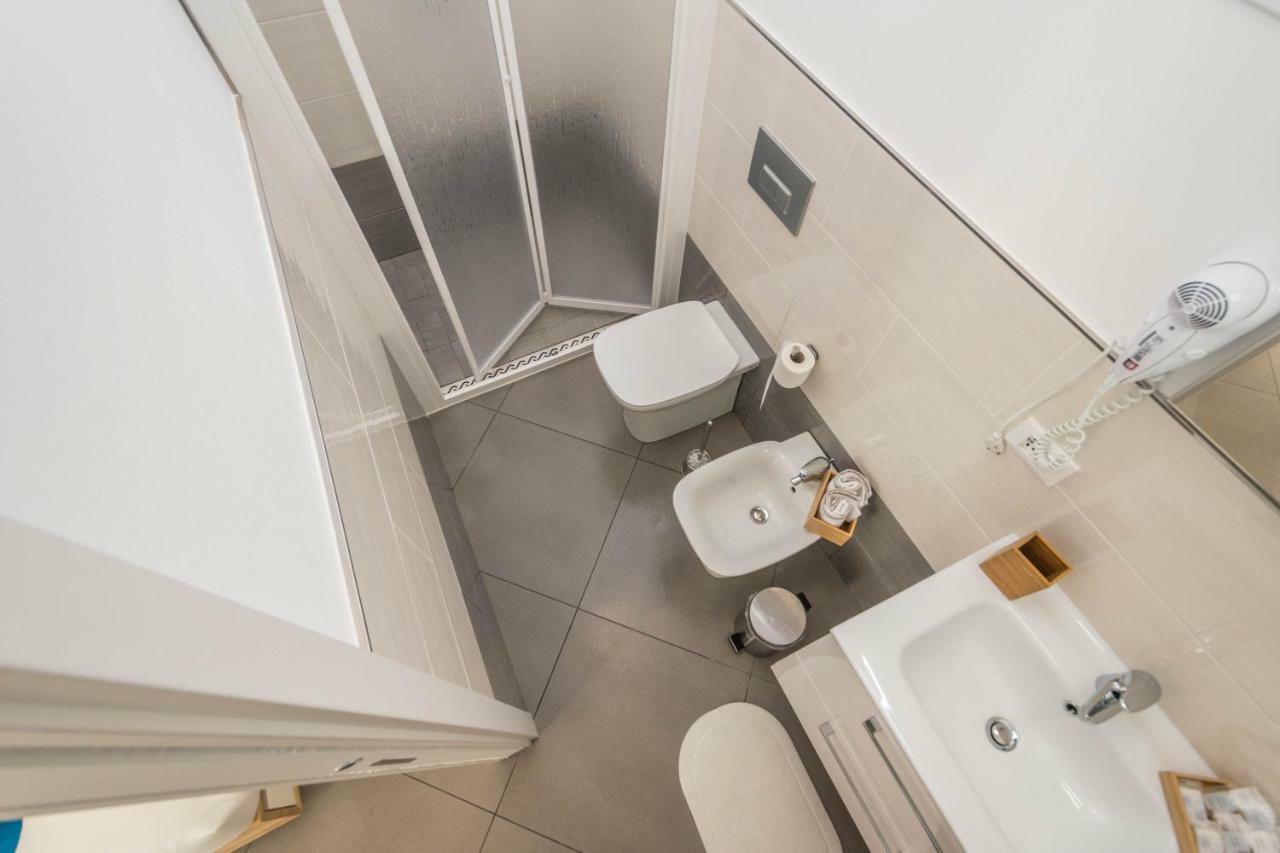 B&B Lo&G Lascari Bagian luar foto