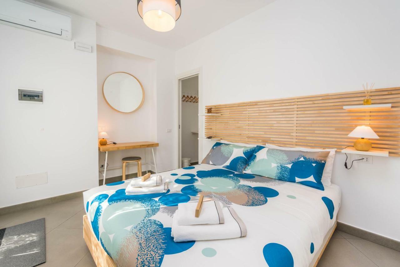 B&B Lo&G Lascari Bagian luar foto