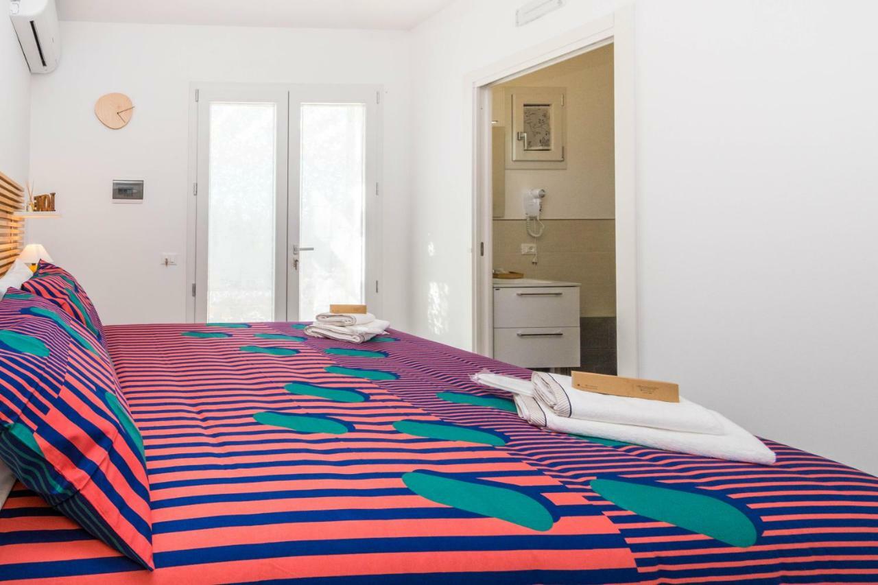 B&B Lo&G Lascari Bagian luar foto