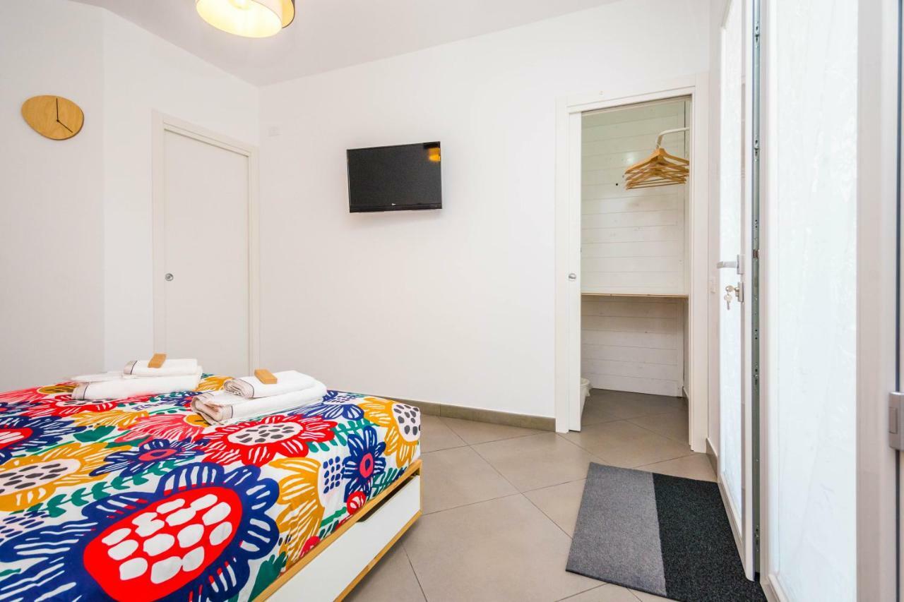 B&B Lo&G Lascari Bagian luar foto