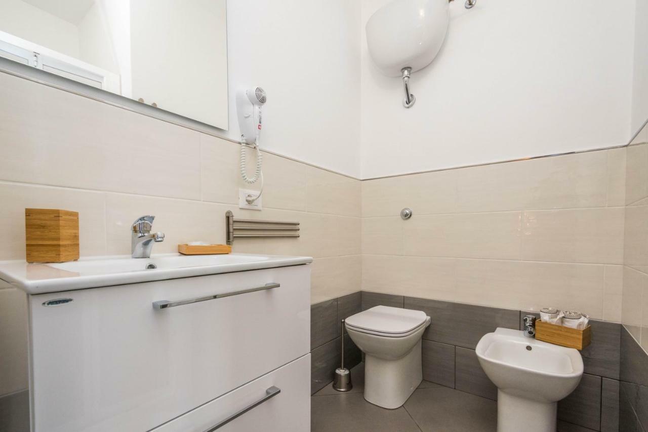 B&B Lo&G Lascari Bagian luar foto