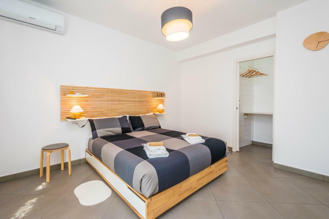 B&B Lo&G Lascari Bagian luar foto