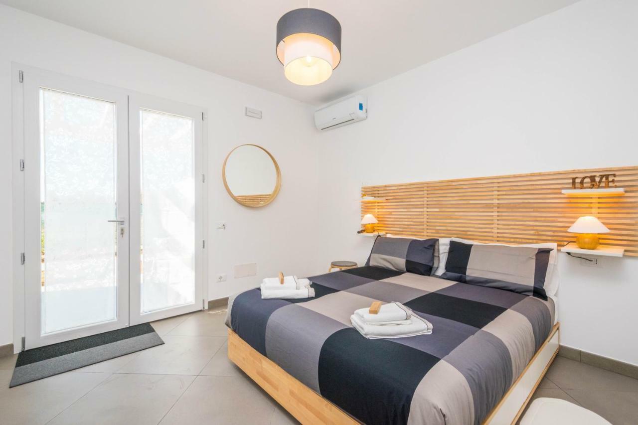B&B Lo&G Lascari Bagian luar foto